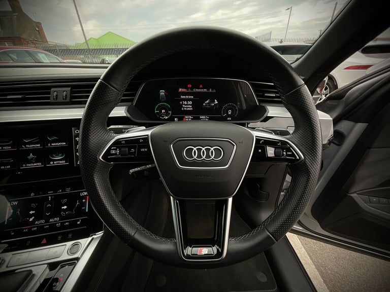 2022 Audi e-tron 300kW 55 Quattro 95kWh S Line 5dr Auto ESTATE ELECTRIC Automatic