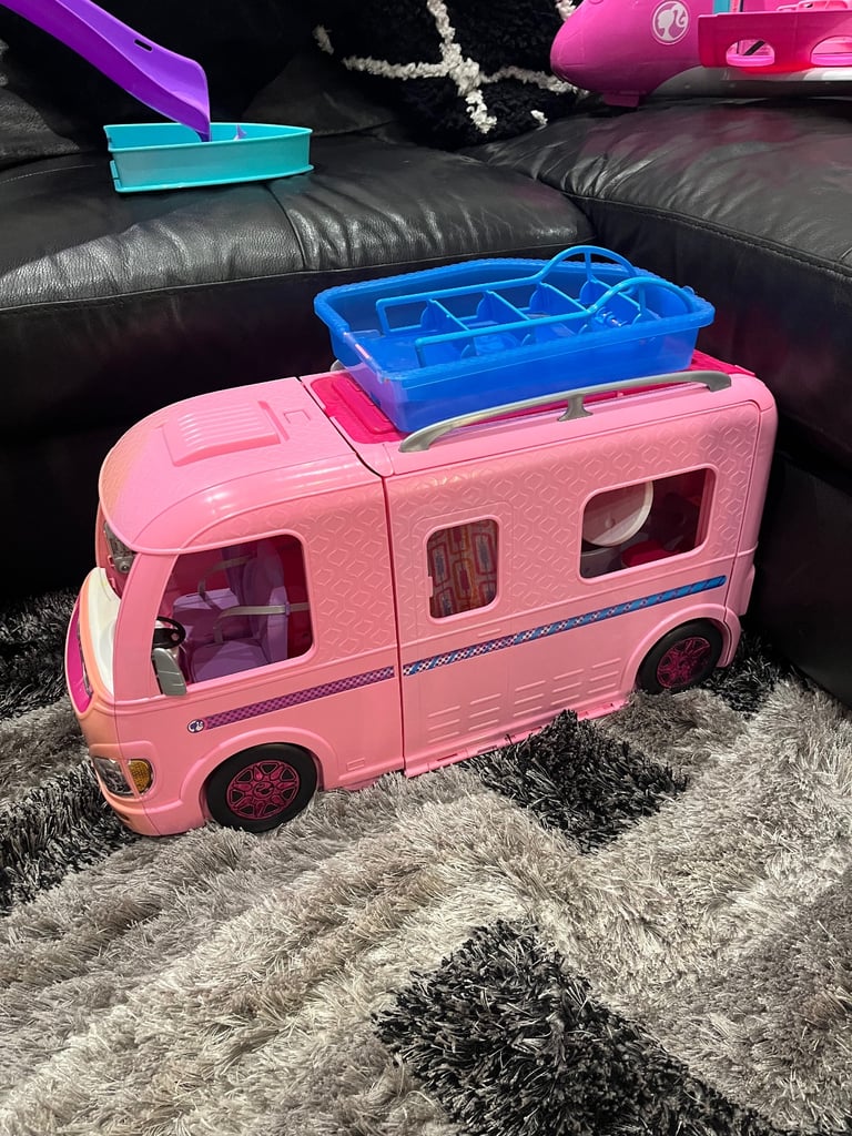 image for Barbie camper-van 