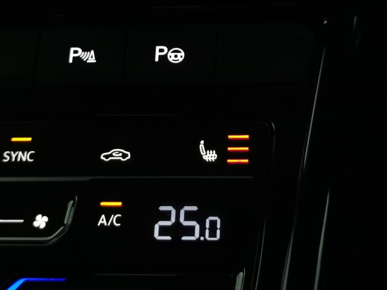 2022 Volkswagen T-Roc 1.5 TSI R-Line 5dr DSG HATCHBACK PETROL Automatic