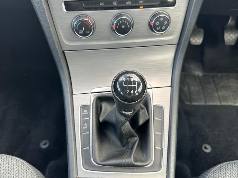 2014 Volkswagen Golf 2.0 TDI BlueMotion Tech SE Euro 5 (s/s) 5dr HATCHBACK Diesel Manual