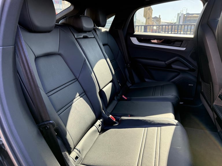Porsche Cayenne 3.0T V6 TiptronicS 4WD Euro 6 (s/s) 5dr