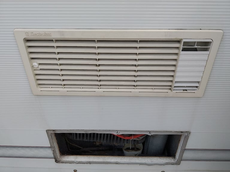 Caravan top fridge vent 