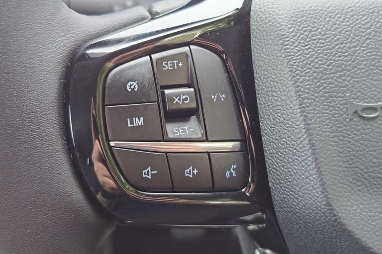 2025 Ford Transit Custom 2.5 PHEV 232ps H1 Double Cab Van Limited Auto PANEL VAN PETROL/ELECTRIC ...
