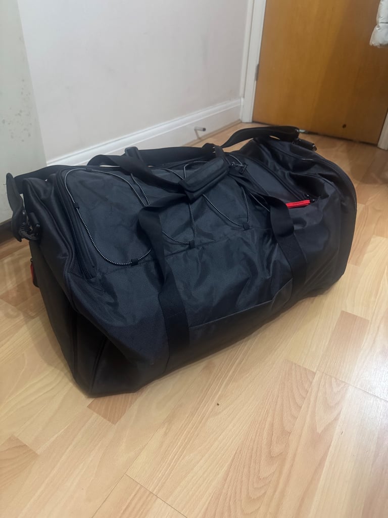 image for PUSUN Tennis Ball Machine + 64 Wilson Balls + New Sports Bag