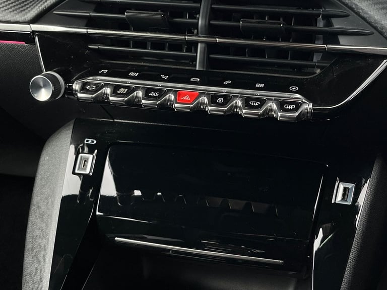  Peugeot E 2008 50kwh Gt Premium Suv 5dr Electric Auto 7kw Charger 136 Ps