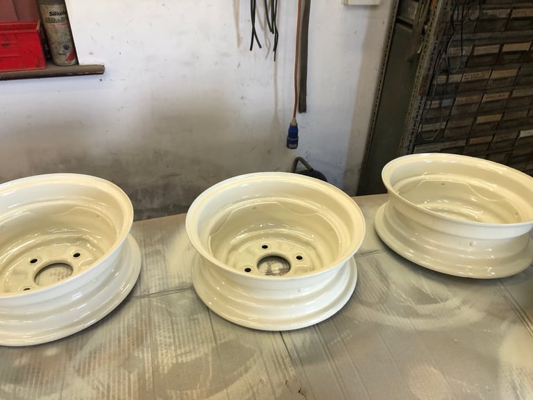 Austin Morris mg 1100 mk1 steel wheels and tyres