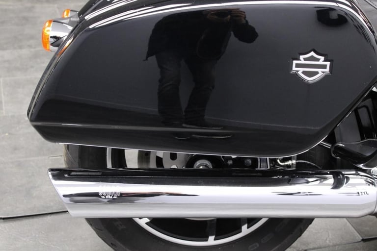 2021 Harley-Davidson FLSB Softail Sport Glide in Vivid Black