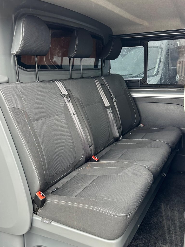 2019 Renault Trafic 1.6 dCi 29 Sport Nav Crew Van LWB Euro 6 6dr WINDOW VAN Diesel Manual