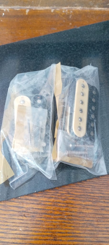 Slash guitar pickups