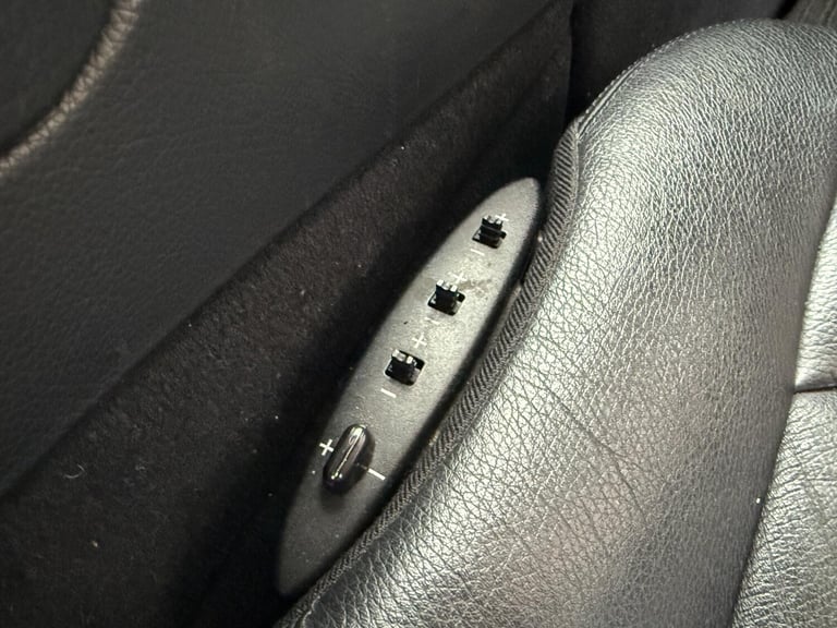 Mercedes-Benz CLK 2.1 CLK220 CDI Sport 2dr Diesel Automatic - Image 13