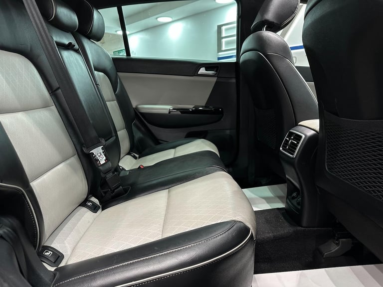 2017 Kia Sportage 1.6 T-GDi GT-Line S SUV 5dr Petrol DCT AWD Euro 6 (174 bhp) ESTATE Petrol Autom...