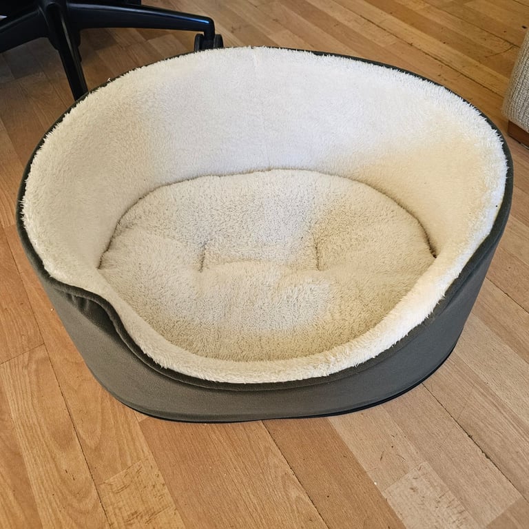 Super soft material pet bed vgc