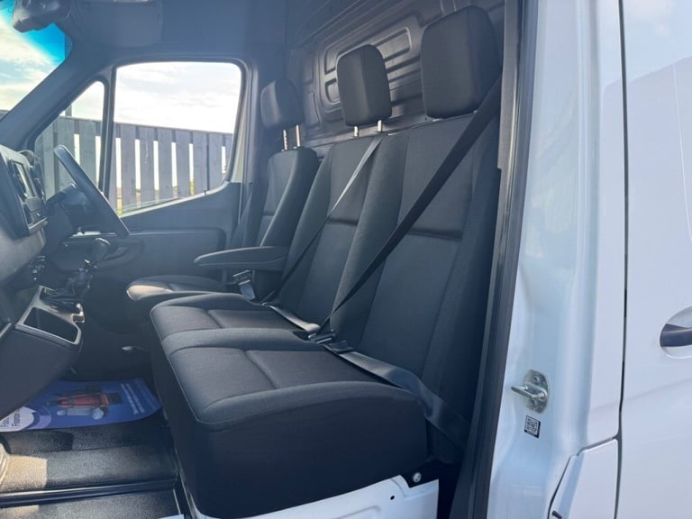 Mercedes-Benz Sprinter 3.5t H2 L2 Progressive Van++1 OWNER++CRUISE++REV