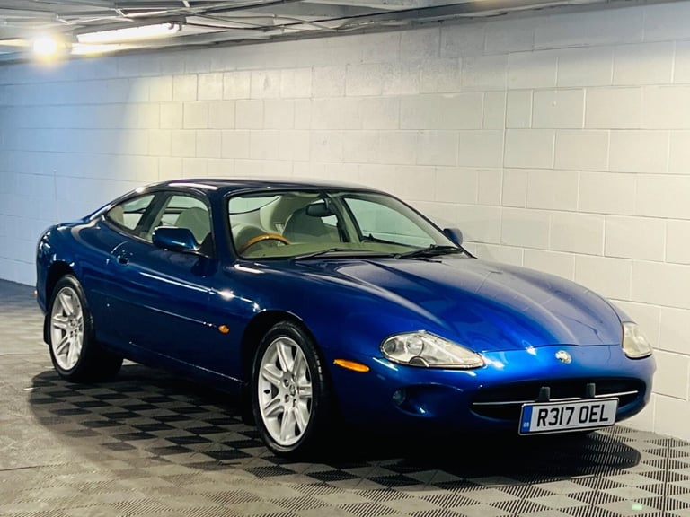 image for 1998 Jaguar XK8 4.0 2dr SALOON Petrol Automatic