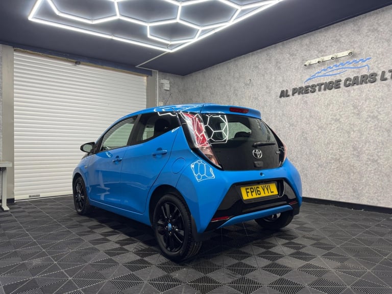 2016 Toyota AYGO 1.0 VVT-i x-cite x-shift Euro 6 5dr HATCHBACK Petrol Automatic