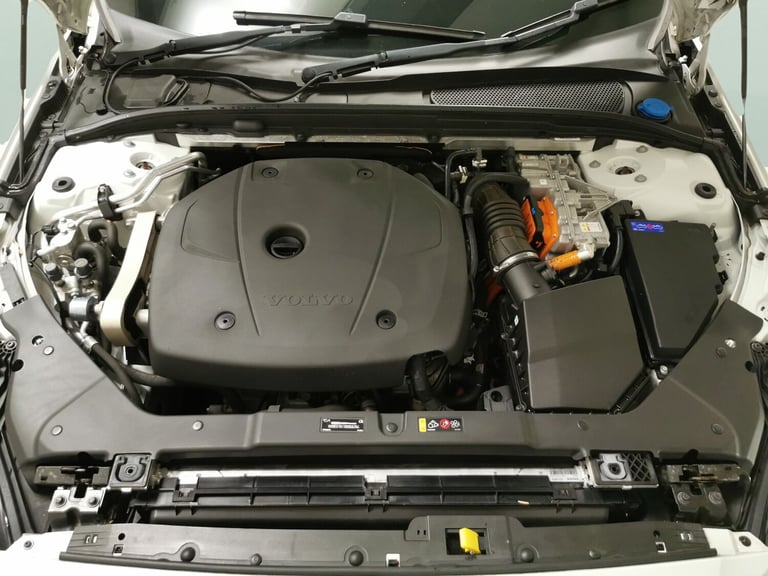 2021 Volvo V60 2.0 T6 Recharge PHEV R DESIGN 5dr AWD Auto ESTATE PETROL/ELECTRIC Automatic