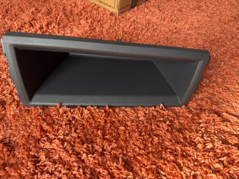 Vw transporter t6 glove box genuine excellent 