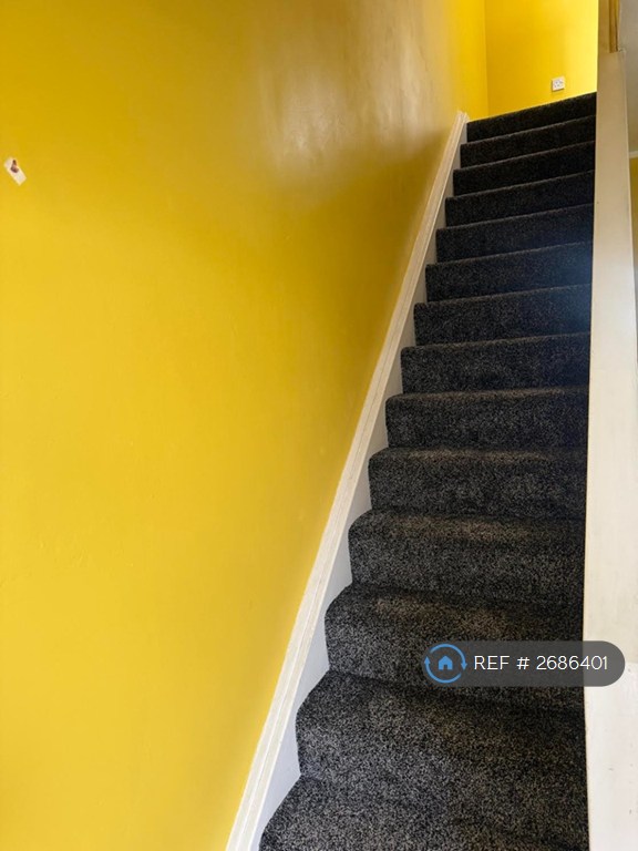 1 bedroom in Uxbridge, Uxbridge, UB8 (#2686401)