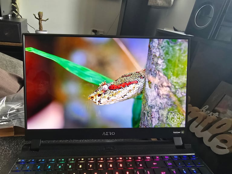 GIGABYTE AERO LAPTOP