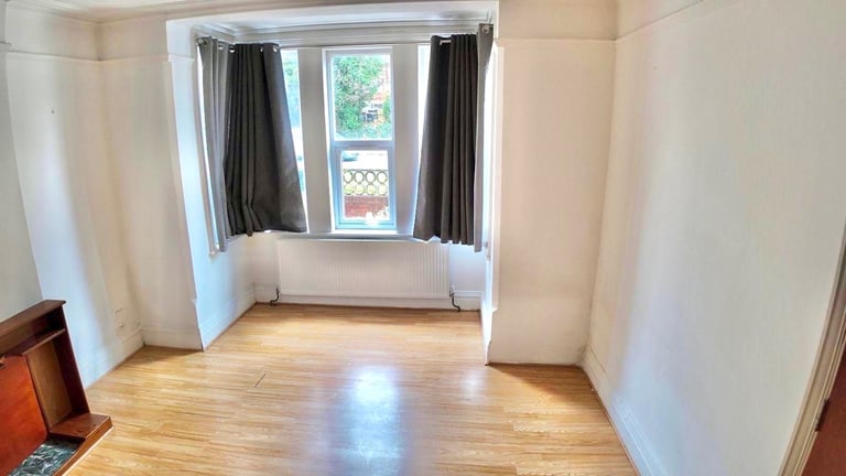 (Not a studio)Double room including bills for single occupancy Postcode LU3 1DJ