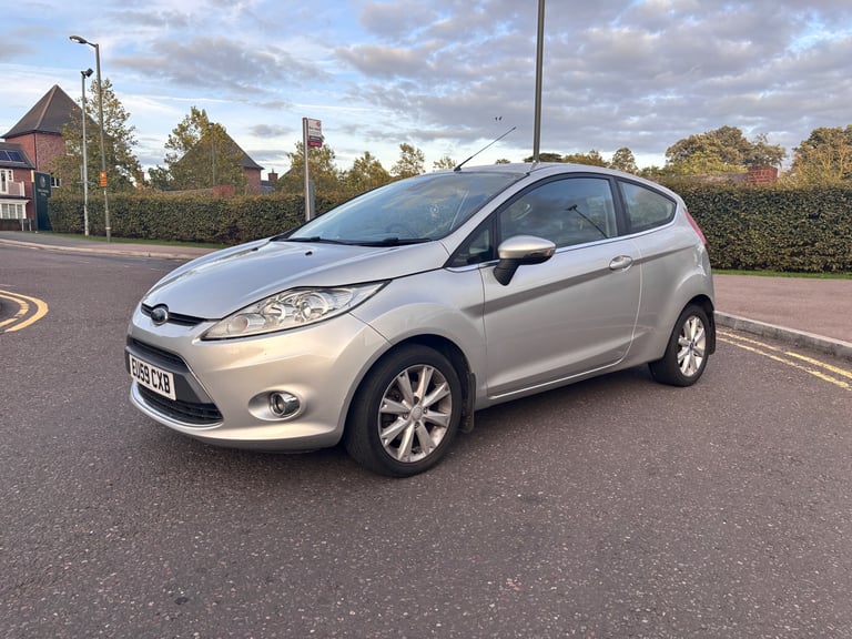 Ford fiesta 1.25 zetec 3dr 2009 petrol