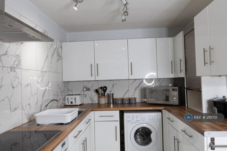 2 bedroom flat in Kent, Kent, CT1 (2 bed) (#2111751)