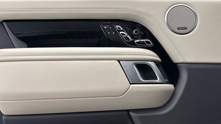 2019 Land Rover Range Rover 4.4 SD V8 Autobiography SUV 5dr Diesel Auto 4WD Euro 6 (s/s) (339 ps)...