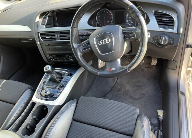 Audi, A4, Saloon, 2010, Manual, 1798 (cc), 4 doors