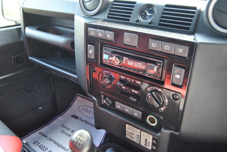 2015 Land Rover Defender XS Station Wagon TDCi [2.2] WINDOW VAN DIESEL Manual