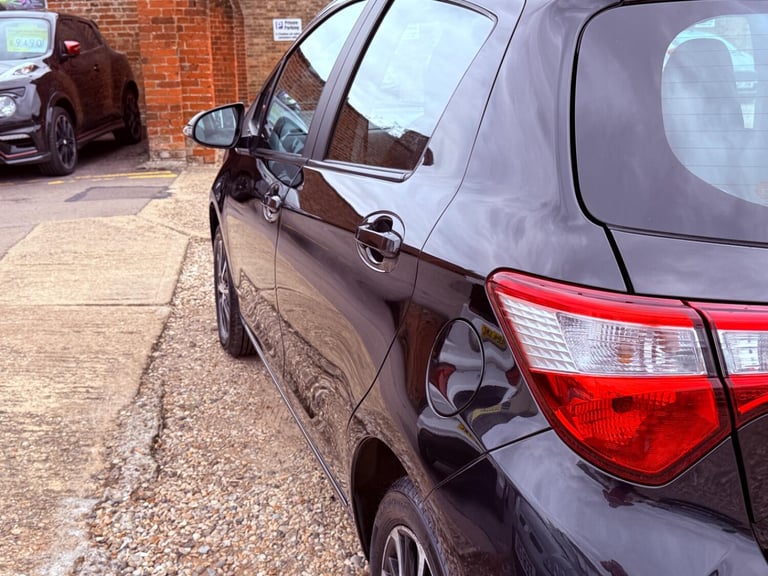 TOYOTA YARIS 1.5 VVT-i Icon Tech 2018