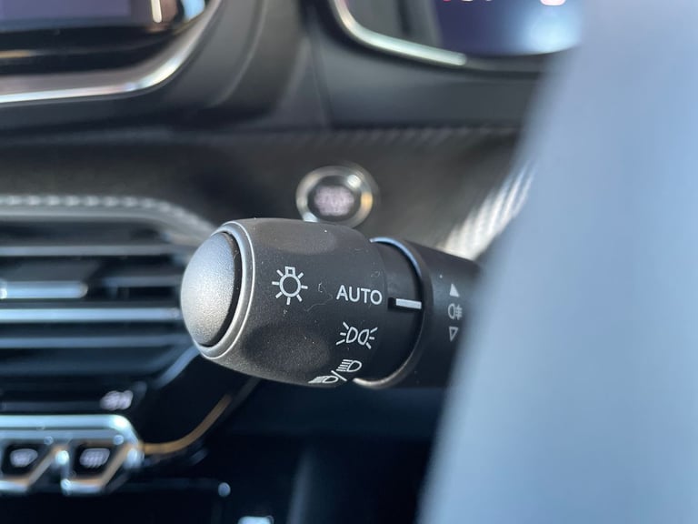 2025 Peugeot 2008 1.2 PureTech 130 Allure 5dr Estate Petrol Manual