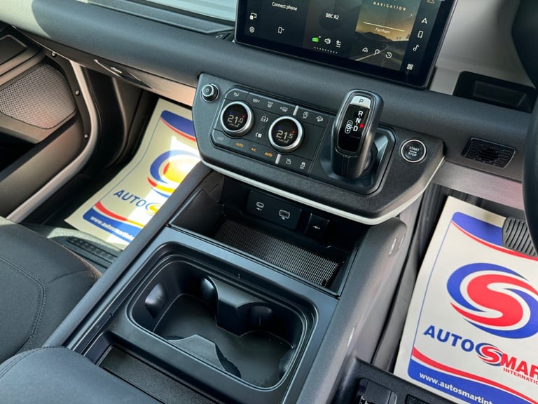 2023 Land Rover Defender 90 3.0 D250 MHEV Hard Top Fuji White - 14,825 Miles 