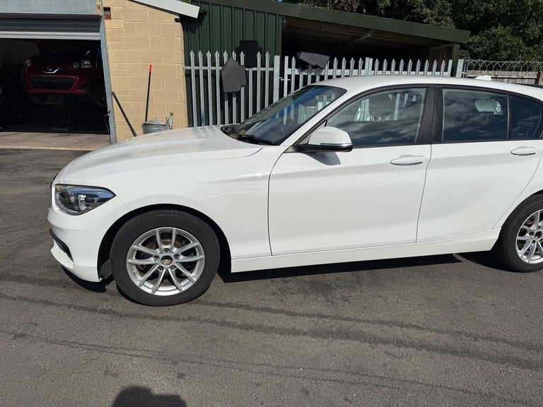 BMW 1 SERIES 1.5 118i SE Business 2018