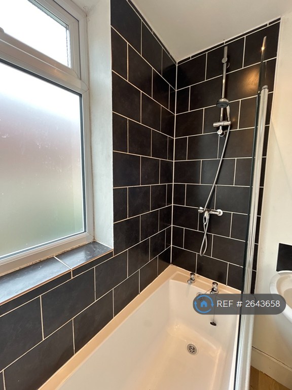3 bedroom house in Garnier Street, Portsmouth, PO1 (3 bed) (#2643658)