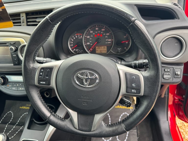 2014 Toyota Yaris 1.33 VVT-i Icon+ 5dr HATCHBACK Petrol Manual