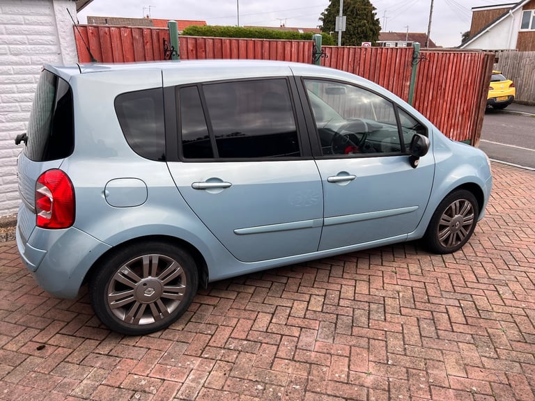 Renault, GRAND MODUS, Hatchback, 2011, Manual, 1461 (cc), 5 doors