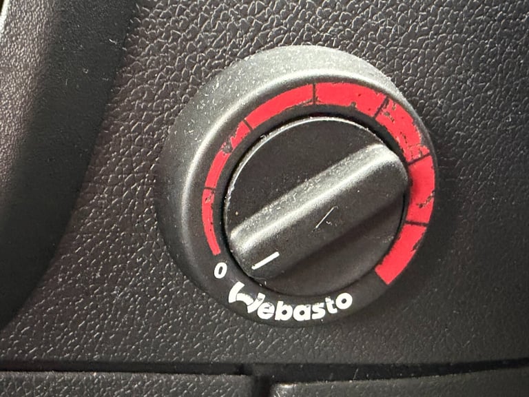 2017 Renault Master SL28dCi 170 Business AUTOMATIC WHEELCHAIR ACCESS/CAMPER PANEL VAN Diesel Auto...