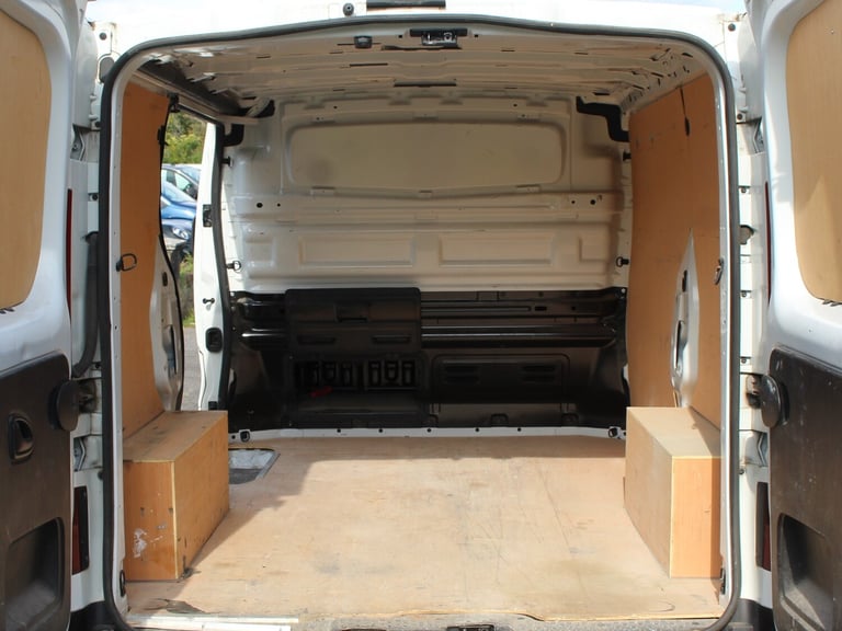 2021 Renault Trafic 2.0 dCi ENERGY 28 Business+ Panel Van 5dr Diesel Manual SWB