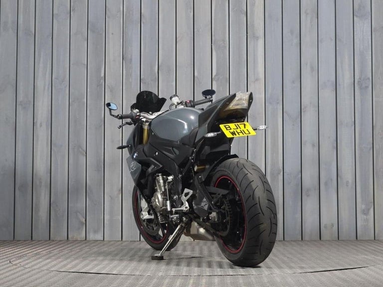 2017 17 BMW S 1000 R