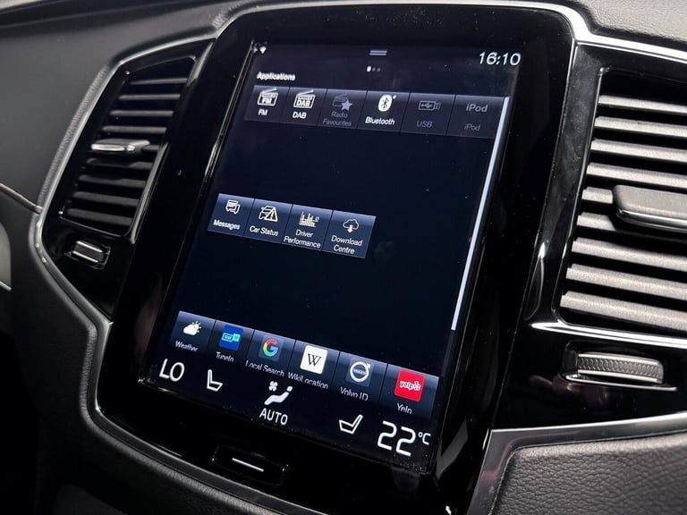 2022 Volvo XC90 2.0h T8 Recharge 18.8kWh R-Design SUV 5dr Petrol Plug-in Hybrid Auto 4WD Eu ESTAT...