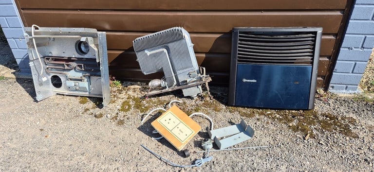 TRUMA TRUMATIC S3002P ULTRAHEAT gas and electric space heater for camper caravan motorhome.