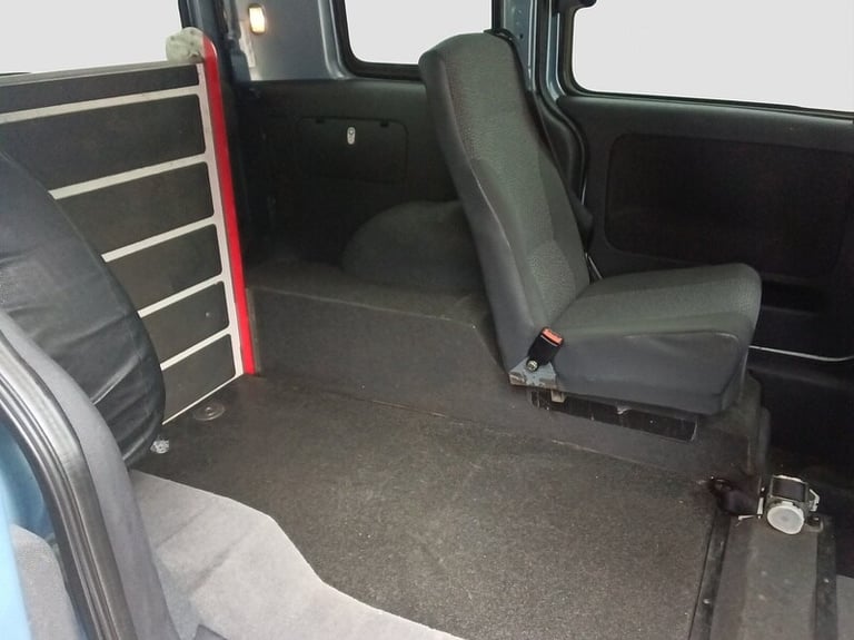 2010 Vauxhall Combo 1.3 CDTi 16V 1700 5dr Easytronic Estate Diesel Automatic