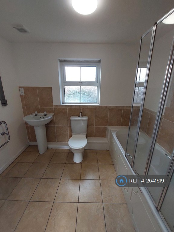 2 bedroom flat in Alma Wood Close, Chorley, PR7 (2 bed) (#2641619)