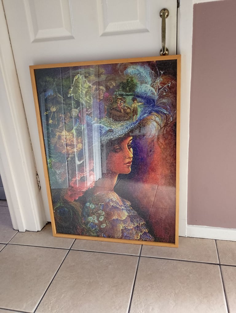 Framed jigsaw puzzle (hat of dreams )