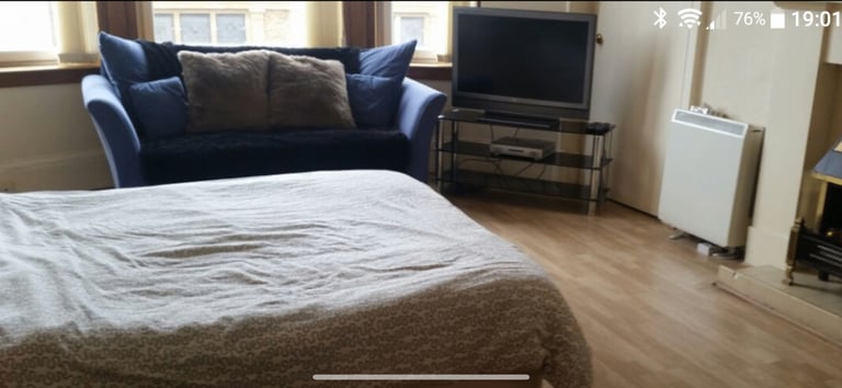 Pollokshields. 4 lovely rooms in furnished flat 