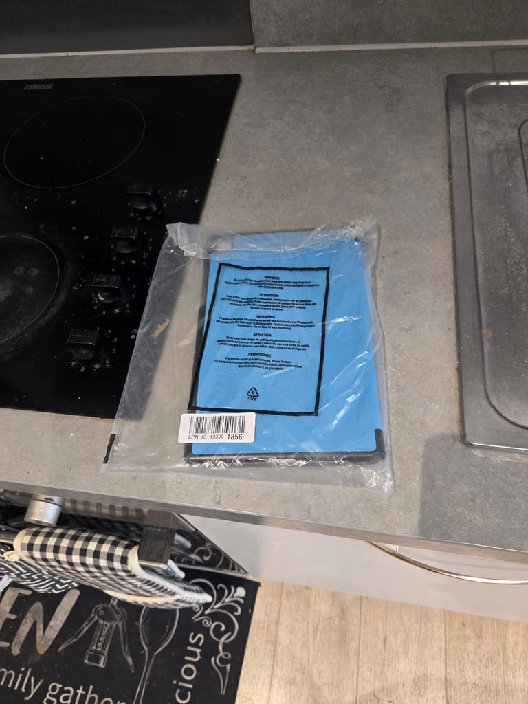 Fantastic and brand new blue iPad case