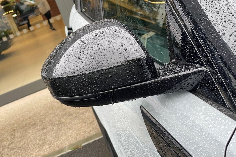 2025 Land Rover Range Rover Evoque 1.5 P270e Dynamic SE 5dr Auto ESTATE PETROL/ELECTRIC Automatic