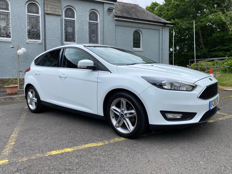 2016 Ford Focus 1.0 EcoBoost 125 Zetec 5dr HATCHBACK Petrol Manual