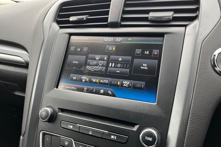 2016 Ford Mondeo 2.0 TDCi Titanium 5dr ** Sync 2 - Bluetooth / USB Connection ** Manual Hatchback...