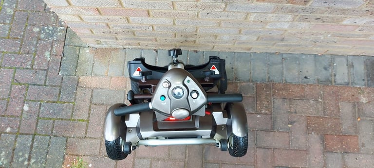 Minimo ultra lightweight folding mobility scooter *I can deliver*